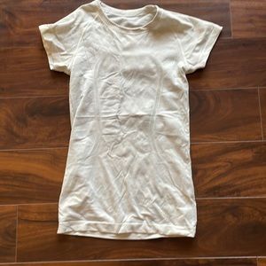 Lululemon swiftly tee